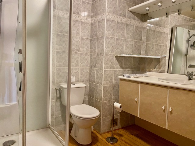 Image No.9-2 Bed House for sale