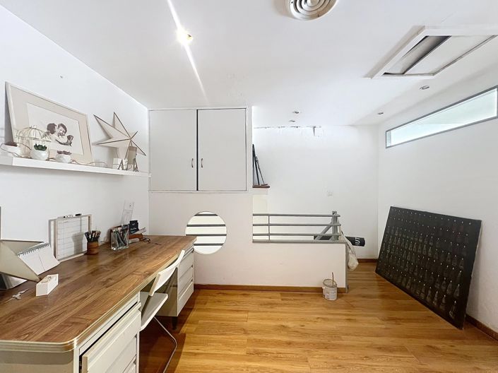 Image No.7-2 Bed House for sale