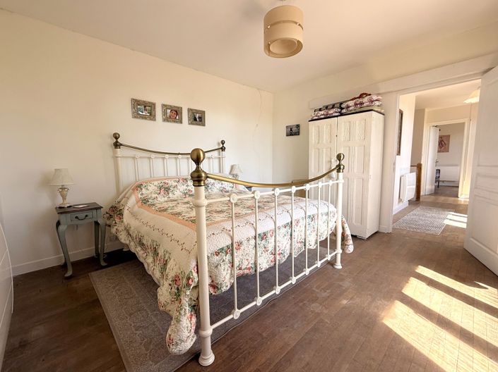 Image No.10-2 Bed House for sale