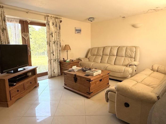 Image No.3-2 Bed House for sale