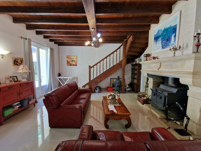 Image No.4-5 Bed House for sale