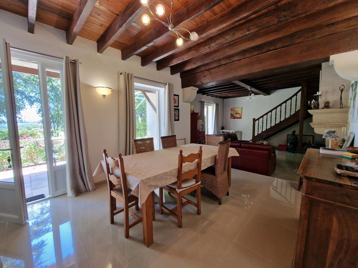 Image No.5-5 Bed House for sale