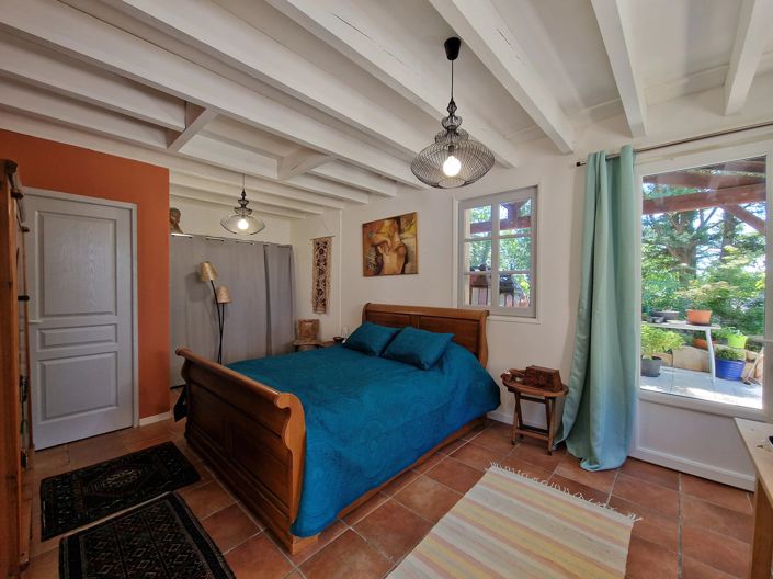 Image No.7-5 Bed House for sale