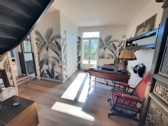 Image No.8-3 Bed House for sale