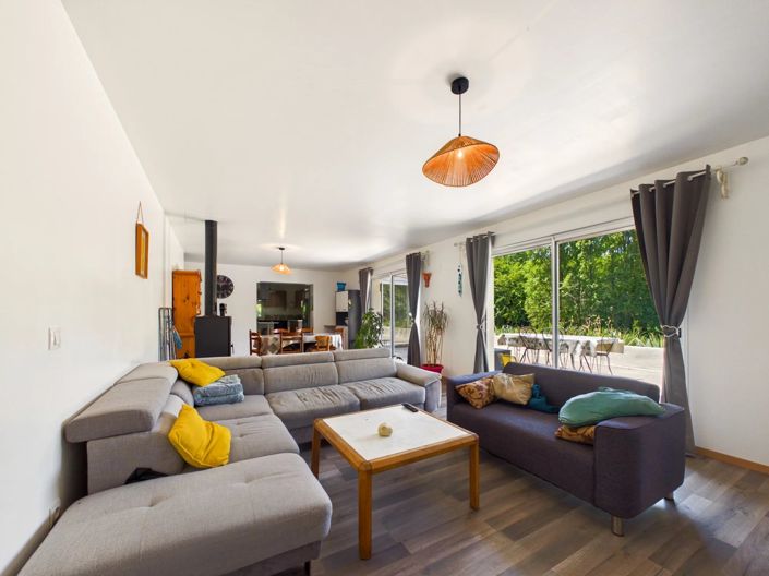 Image No.3-4 Bed House for sale