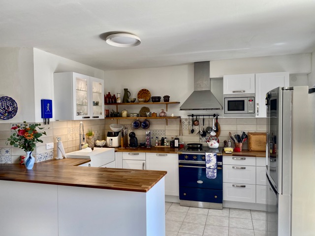 Image No.8-3 Bed House for sale