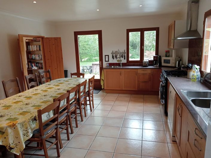 Image No.7-9 Bed Farmhouse for sale