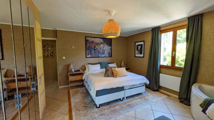 Image No.7-4 Bed House for sale