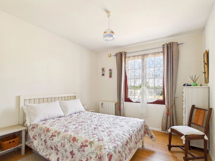 Image No.10-3 Bed House for sale
