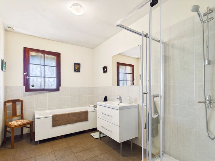Image No.9-3 Bed House for sale