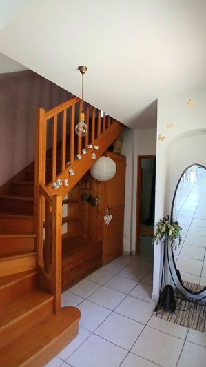 Image No.9-4 Bed House for sale