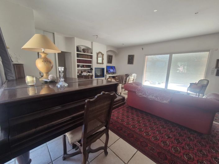 Image No.4-2 Bed House for sale