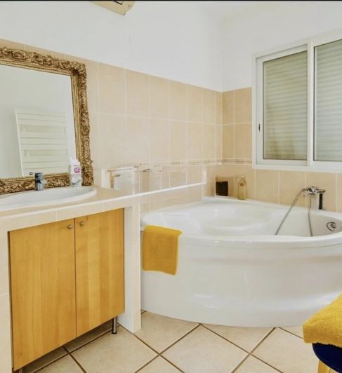 Image No.6-2 Bed House for sale