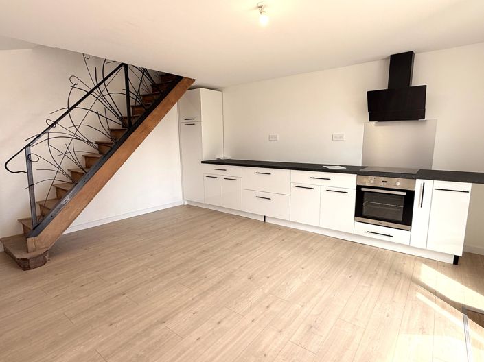 Image No.3-3 Bed House for sale