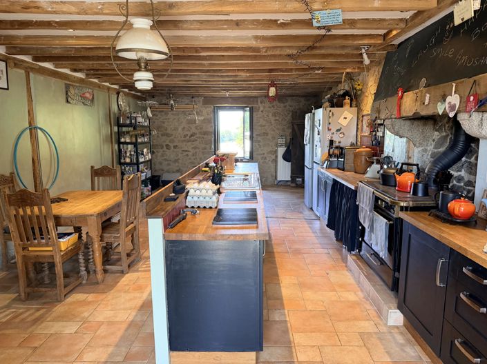 Image No.3-4 Bed House for sale