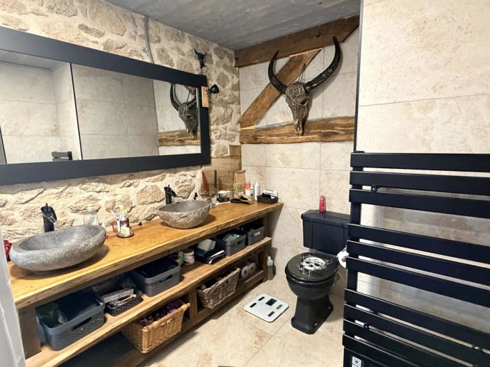 Image No.8-4 Bed House for sale