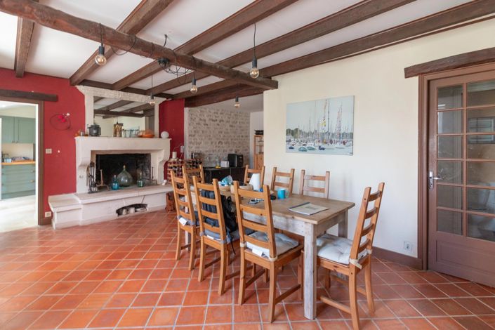 Image No.6-4 Bed House for sale
