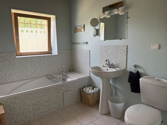 Image No.9-5 Bed House for sale