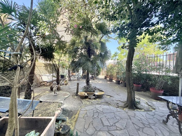 Image No.2-6 Bed House for sale