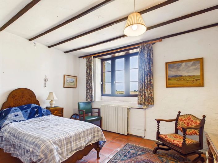 Image No.9-4 Bed House for sale