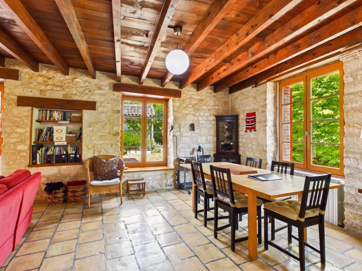 Image No.4-6 Bed House for sale