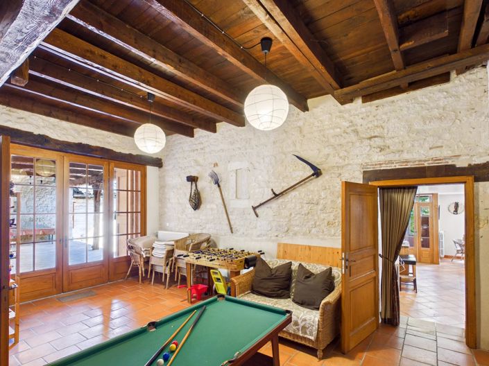 Image No.6-6 Bed House for sale