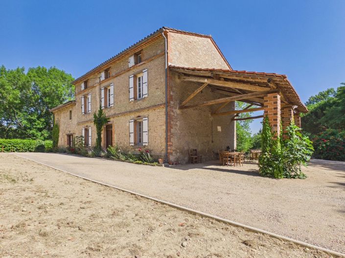 Image No.2-5 Bed House for sale
