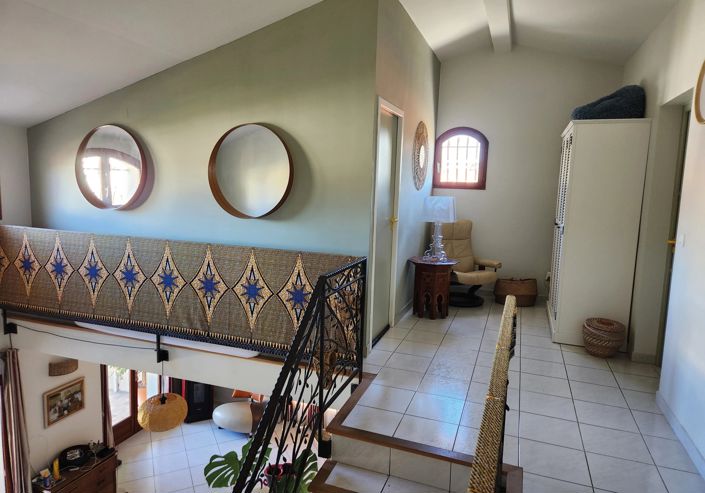 Image No.15-6 Bed House for sale