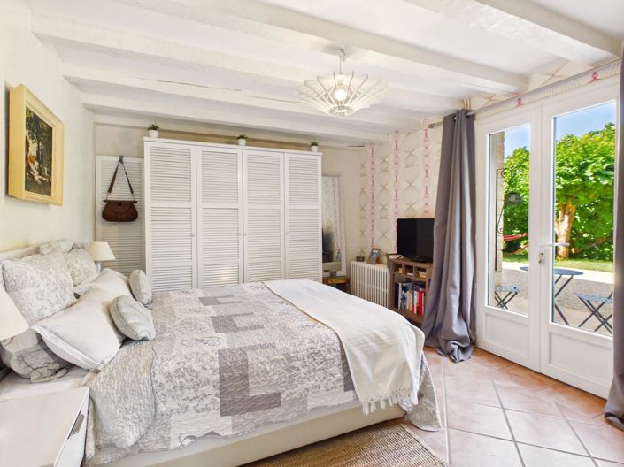 Image No.10-6 Bed House for sale