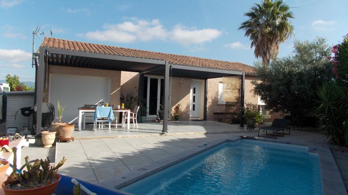 Image No.2-4 Bed House for sale