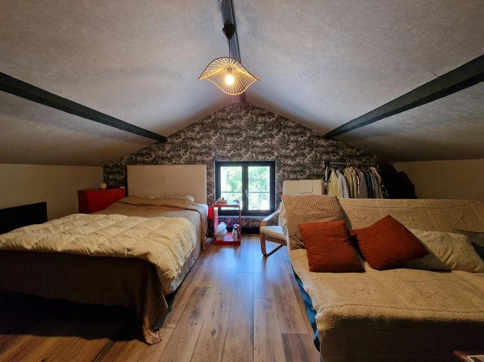 Image No.11-4 Bed Farmhouse for sale
