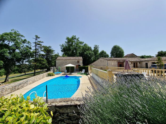 Image No.3-8 Bed House for sale