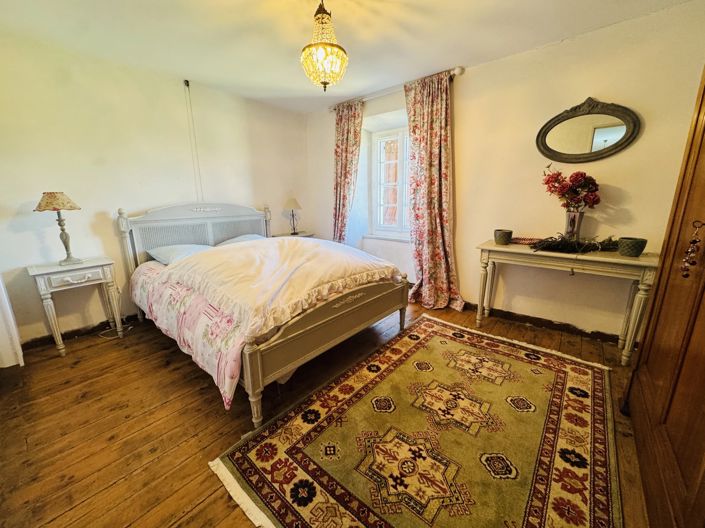 Image No.12-5 Bed House for sale