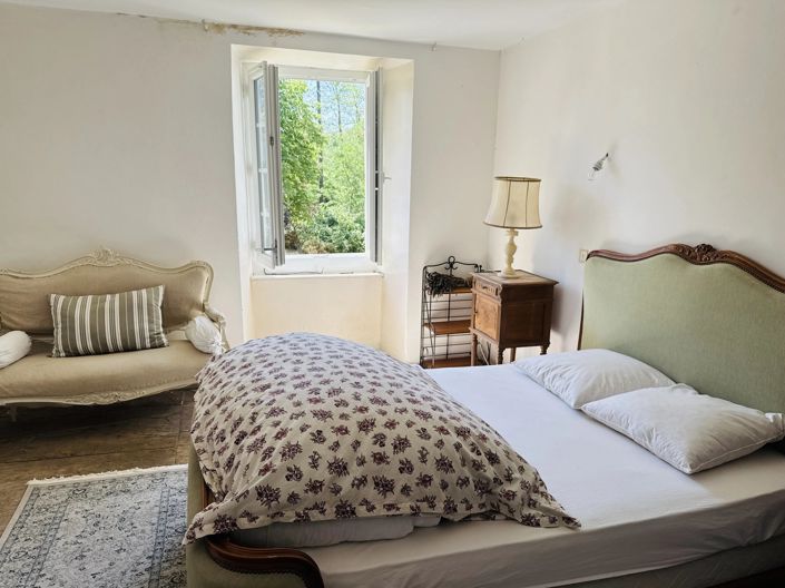 Image No.9-5 Bed House for sale