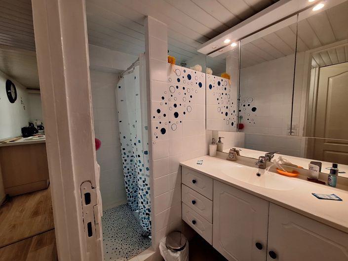 Image No.13-4 Bed House for sale