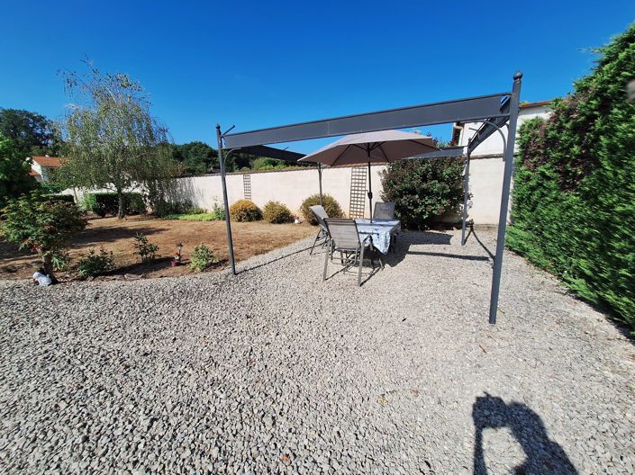 Image No.2-4 Bed House for sale