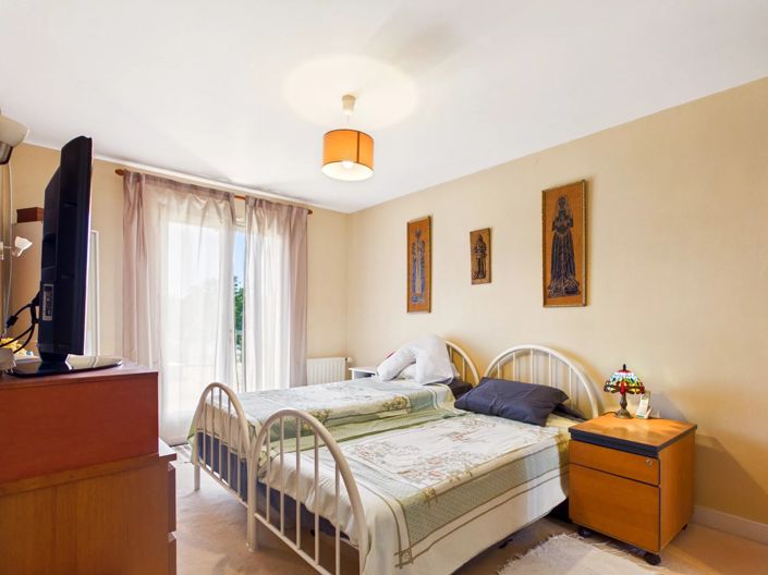 Image No.6-3 Bed House for sale