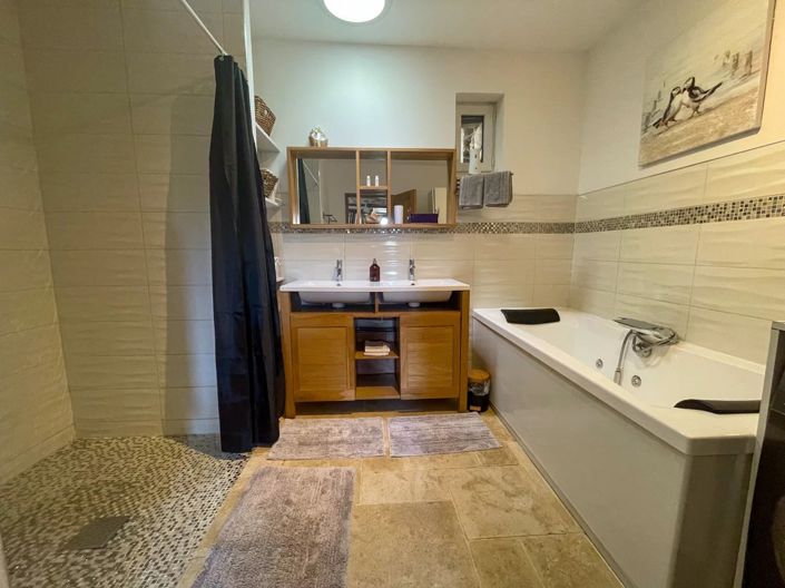 Image No.14-4 Bed House for sale