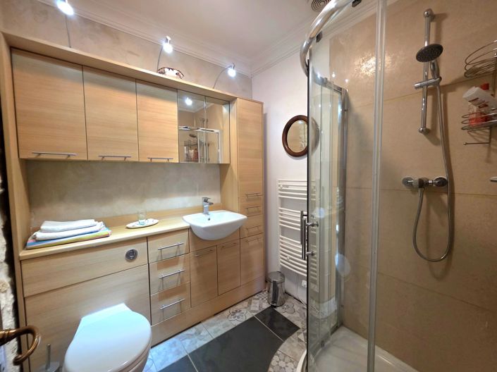 Image No.15-3 Bed Village House for sale