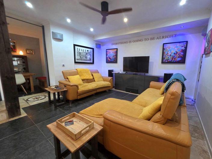 Image No.8-3 Bed Village House for sale