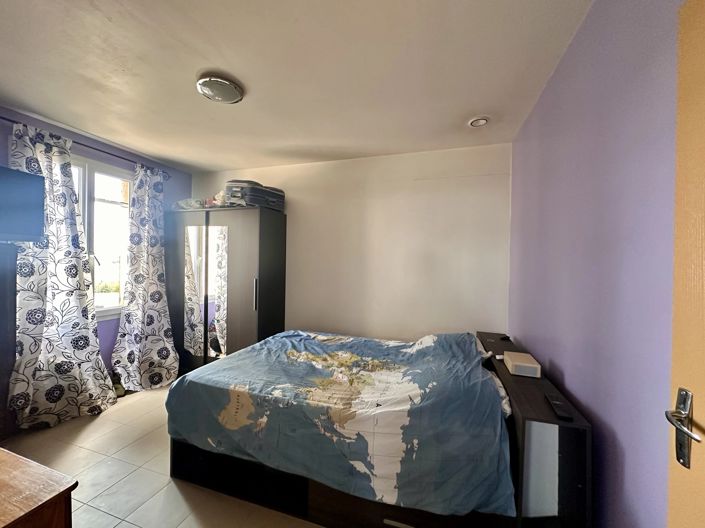 Image No.9-4 Bed House for sale