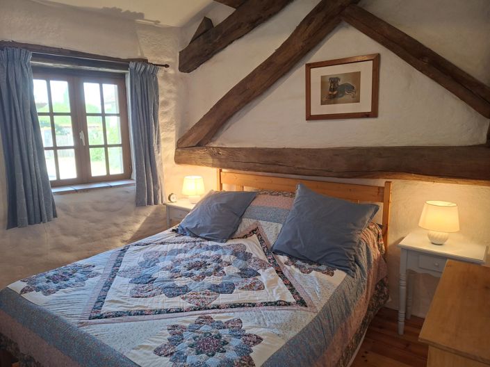 Image No.5-2 Bed Village House for sale