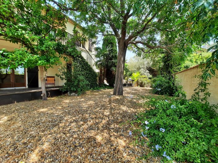 Image No.2-5 Bed House for sale