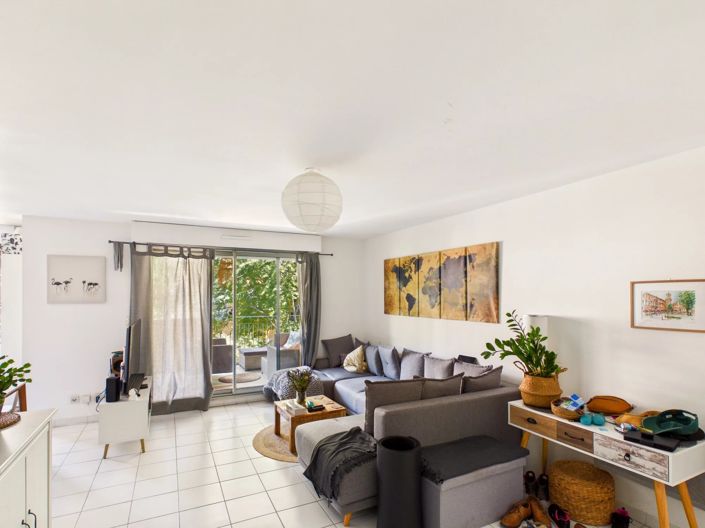 Image No.5-2 Bed Property for sale