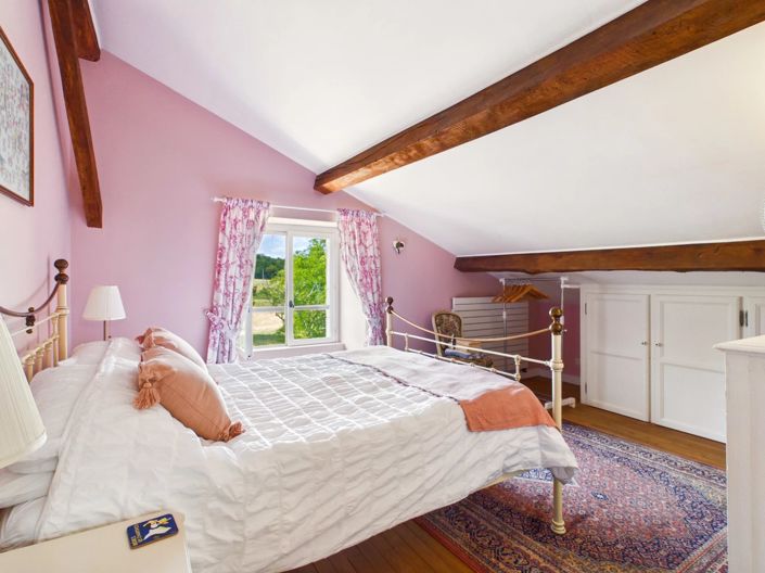 Image No.9-6 Bed House for sale