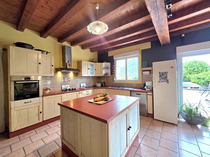 Image No.3-5 Bed House for sale