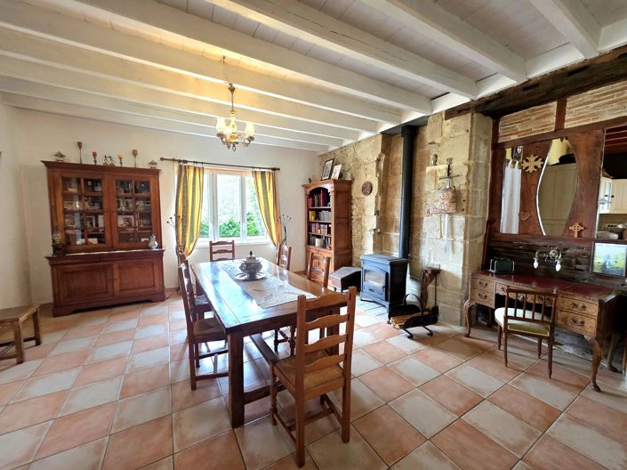 Image No.6-5 Bed House for sale