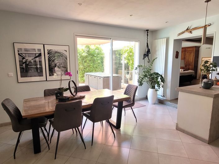 Image No.9-4 Bed House for sale