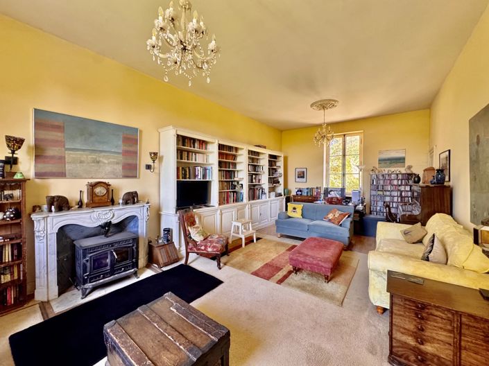 Image No.3-6 Bed House for sale