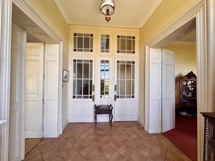 Image No.6-6 Bed House for sale